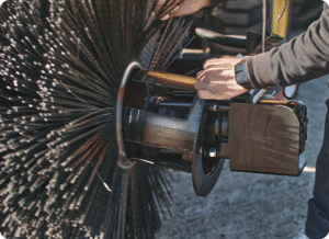 quick change brush system